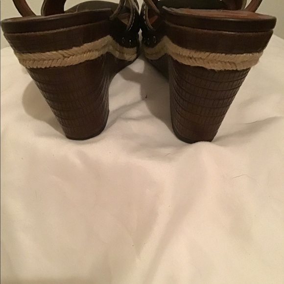 Naturalized Wedge Sandals - Picture 7 of 8